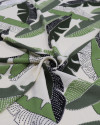 Tecido Crepe Koshibo Macro Folhas Pontilhadas Verde, Preto e Creme