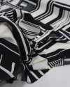 Tecido Viscose Italiano Macro Geométrico Preto e Branco