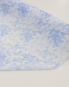 Tecido Crepe Chiffon Italiano Texturizado Ramos Florais Tons de Azul e Branco