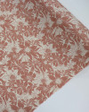 Tecido Viscose Texturizada Macro Tapete Floral Rosa Queimado e Creme