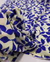 Tecido Viscose Folhas Azul Bic e Creme