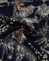 Tecido Viscose Texturizada Estampa Fauna e Flora Bege e Azul Marinho