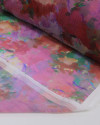 Tecido Crepe Chiffon Texturizado Campo Floral Abstrato Colorido e Tons de Rosa