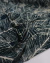 Tecido Viscose Macro Folhas Creme e Verde Esmeralda
