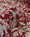 Tecido Crepe Koshibo Leve Pintura Abstrata Creme e Vermelho Valentina