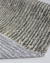 Tecido Viscose Texturizada Listras em Chevron Preto Mescla e Creme