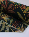 Tecido Viscose Macro Folhagens Colorido e Verde Esmeralda