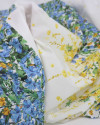 Tecido Tricoline com Elastano Italiano Barrado Vertical Campo Floral Colorido e Branco