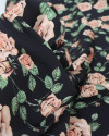 Tecido Microfibra de Alfaiataria Italiano Campo de Rosas Salmão, Verde e Preto