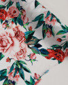 Tecido Viscose Italiano Ramos de Rosas Colorido e Branco