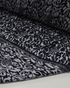 Tecido Tweed Leve Brocado Arabescos Branco e Azul Marinho Noite