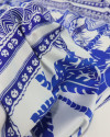 Tecido Crepe Silk Italiano Estampa Lenço Folhagens Tropicais Azul e Offwhite (1,47m x 89cm)