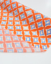 Tecido Crepe Salinas Italiano Estampa Geométrica Irregular Offwhite, Tons de Azul e Laranja