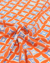 Tecido Crepe Salinas Italiano Estampa Geométrica Irregular Offwhite, Tons de Azul e Laranja
