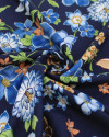 Tecido Viscose Sarjada Italiano Campo de Flores Colorido e Azul Marinho Noite