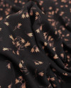 Tecido Viscose Italiano Micro Ramos Florais Rosa Chá e Preto