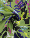 Tecido Crepe Silk Italiano Barrado Floral e Artes Abstratas Colorido e Verde