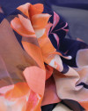 Tecido Crepe Chiffon Italiano Barrado Duplo Macro Flores Tons de Laranja e Azul Marinho