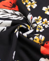 Tecido Crepe Silk Italiano Macro Folhas e Flores Colorido e Preto