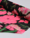 Tecido Crepe de Seda Mista Italiano Flores Desfocadas verde, Tons de Rosa e Preto
