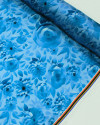 Tecido Viscose Acetinada Tapete Floral Tons de Azul