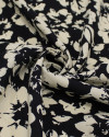 Tecido Viscose Texturizada Tapete Floral Abstrato Creme e Preto