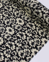 Tecido Viscose Texturizada Tapete Floral Abstrato Creme e Preto