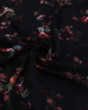 Tecido Viscose Texturizada Buquê Floral Colorido e Preto
