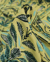 Tecido Crepe Koshibo Ramos Abstratos Entre Listras Verde e Amarelo Requinte