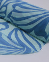 Tecido Crepe Chiffon Grosso Macro Folhas Tons de Azul