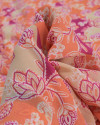 Tecido Crepe Chiffon Grosso Flores em Arabescos Bege Claro, Roxo e Coral