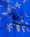 Tecido Crepe Koshibo Ramos Florais Branco e Azul Celeste
