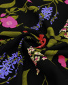 Tecido Viscose Texturizada Macro Ramos Florais Verde, Tons de Rosa e Preto