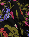 Tecido Viscose Texturizada Macro Ramos Florais Verde, Tons de Rosa e Preto