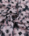 Tecido Viscose Texturizada Tapete Floral Abstrato Tons de Rosa e Tons de Cinza
