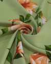Tecido Crepe Koshibo Macro Flores Pêssego e Tons de Verde