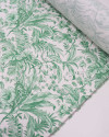 Tecido Linho Misto Estampado Macro Vegetação Verde e Branco