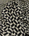 Tecido Viscose Semi Círculos Creme e Preto
