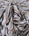 Tecido Viscose Italiana Listras Onduladas Preto, Tons de Bege e Branco