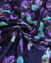 Tecido Viscose Acetinada Italiano Campo de Flores Roxo e Tons de Cinza