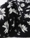 Tecido Crepe Koshibo Leve Margaridas Branco e Preto