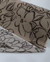 Tecido Crepe Koshibo Leve Macro Rascunho Floral Marrom e Nude