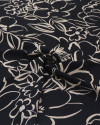 Tecido Crepe Koshibo Leve Macro Rascunho Floral Nude e Preto