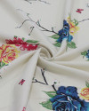Tecido Crepe Texturizado com Elastano Jardim de Rosas Colorido