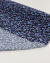 Tecido Crepe de Viscose Italiano Campo Floral Azul, Lilás e Preto