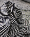 Tecido Viscose Texturizada Listras Geométricas Creme e Preto