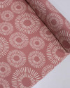 Tecido Viscose Texturizada Círculos em Riscos Offwhite e Rosé