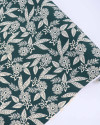 Tecido Crepe Koshibo Pintura Floral Pontilhada Creme e Verde Esmeralda