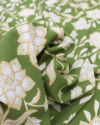 Tecido Viscose Texturizada Flor de Lótus Bege e Verde Oliva