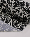 Tecido Crepe Sarjado Folhas e Flores Abstratas Preto e Offwhite